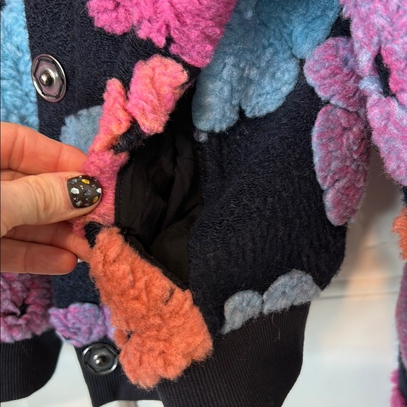 Floral Patterned Jacket - Picture 3 of 7